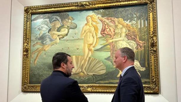 Salvini agli Uffizi: entra senza farsi vedere e Eike Schmidt lo accoglie