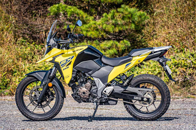 スズキ『Vストローム250SX』ってどんなバイク？ 燃費や足つき性、スペックの他、おすすめポイントや装備を解説します！【スズキのバイク！の新車図鑑▷ 250cc編／SUZUKI V-STROM250SX（2023）】