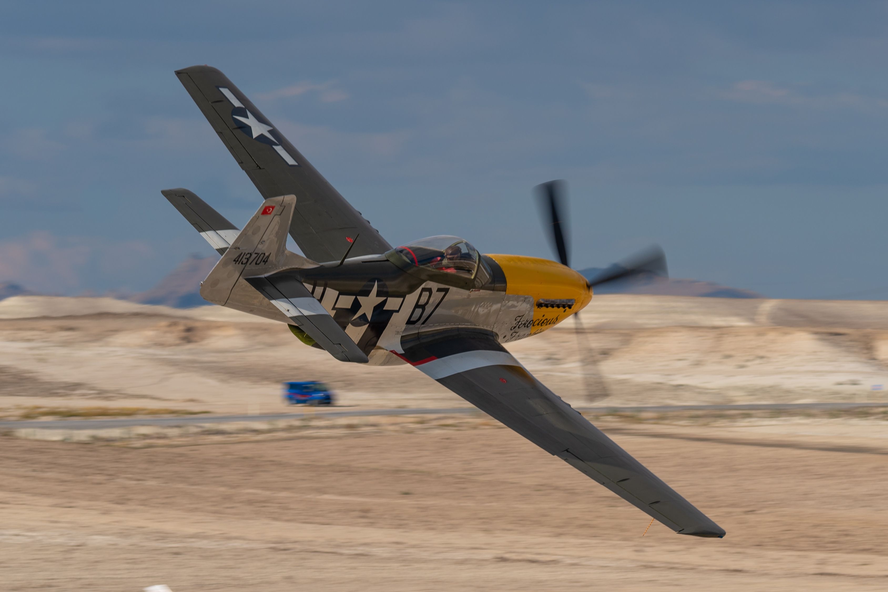 the p-51 mustang: a complete history