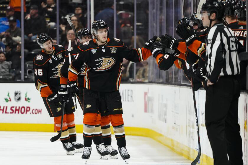 Leo Carlsson shines as Ducks end losing streak with shootout win over ...