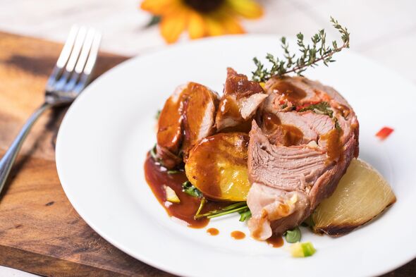 Best way to cook delicious leg of lamb with ‘easy' recipe that's rated