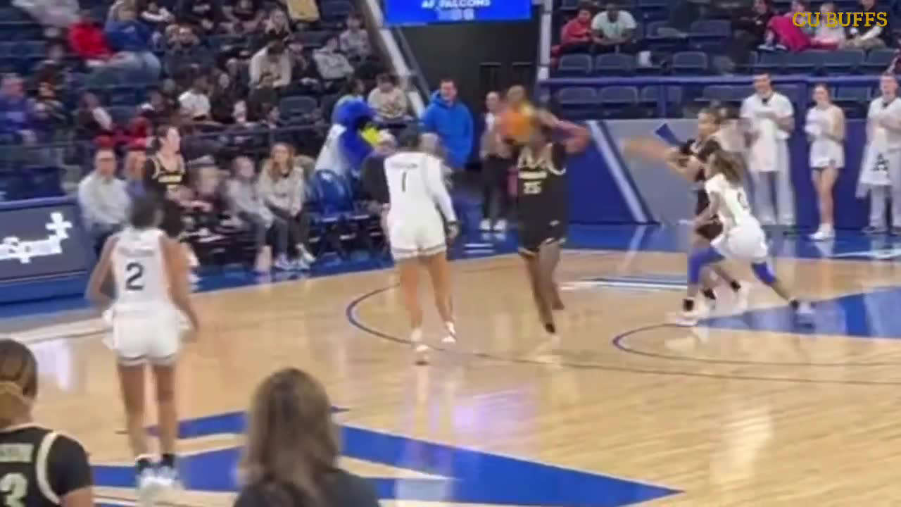 Shelomi Sanders scores first points as a member of Colorado Buffaloes ...