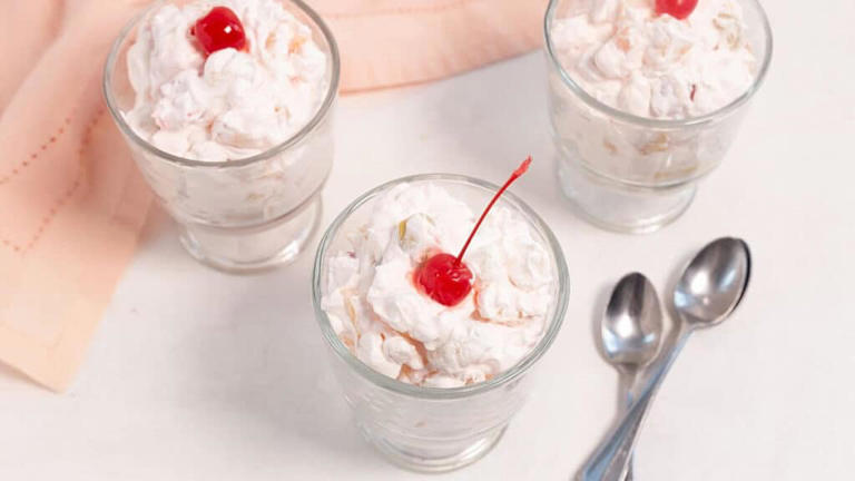21 Irresistible Mini Desserts For Dinner's Grand Finale