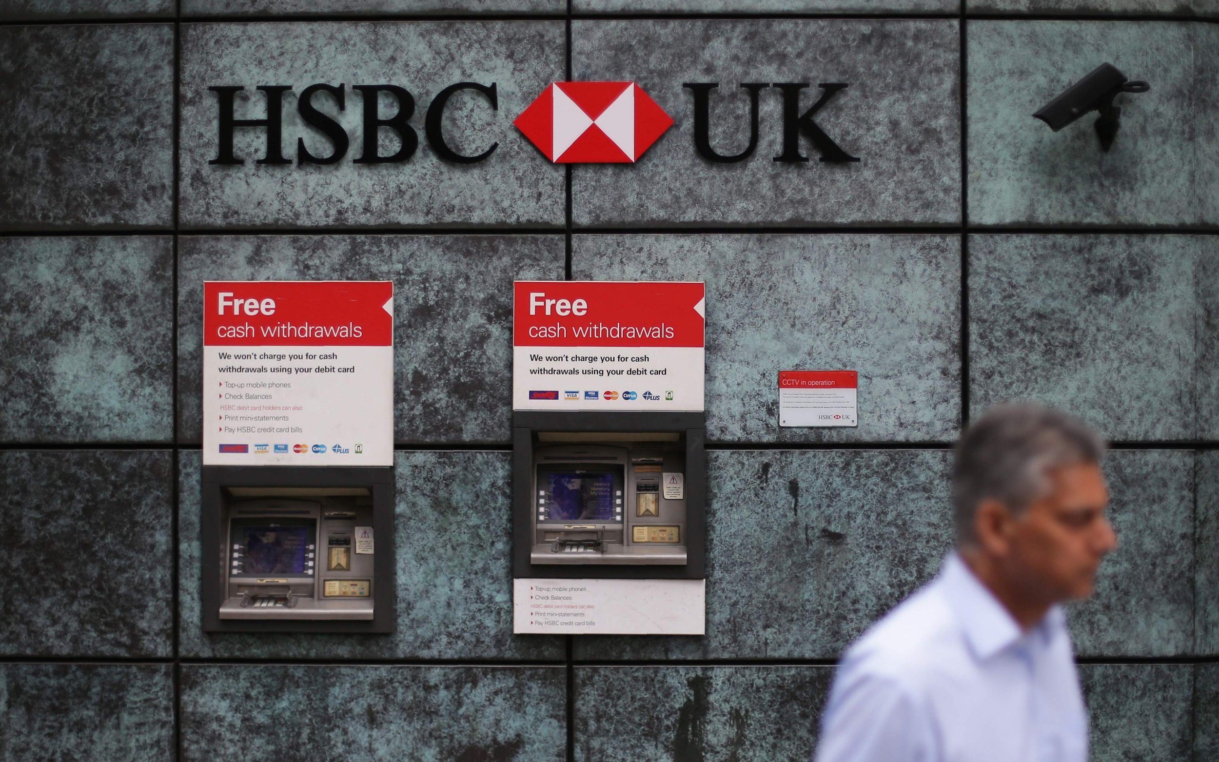 Hsbc uk. HSBC банк. Британский банк HSBC. Эйч-ЭС-би-си банк Армения. HSBC банк услуги.