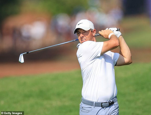 rory mcilroy backs controversial universla golf ball rollback