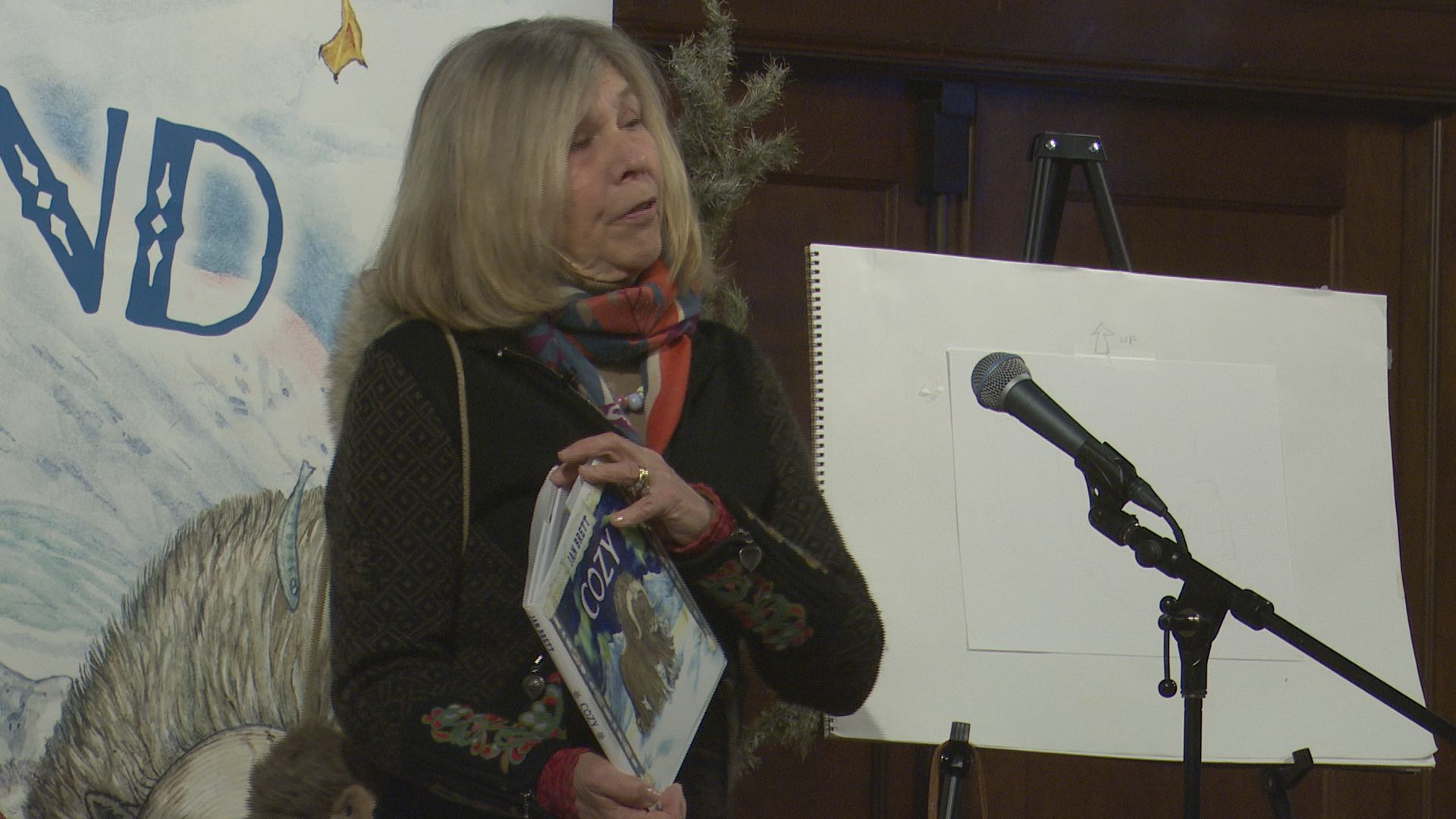 Nationally known children’s book author Jan Brett makes tour stop in Wausau