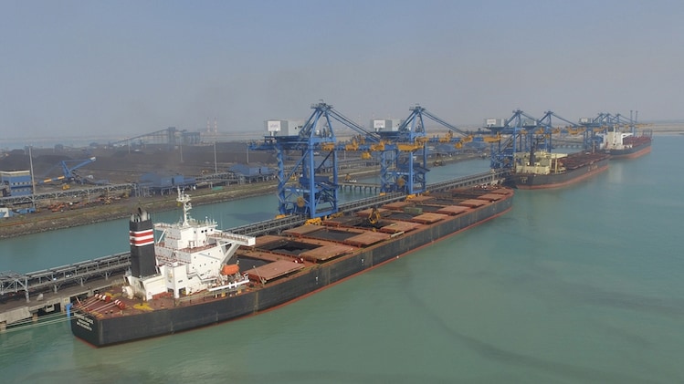 adani international container terminal becomes first terminal to handle over 3 lakh containers in a month