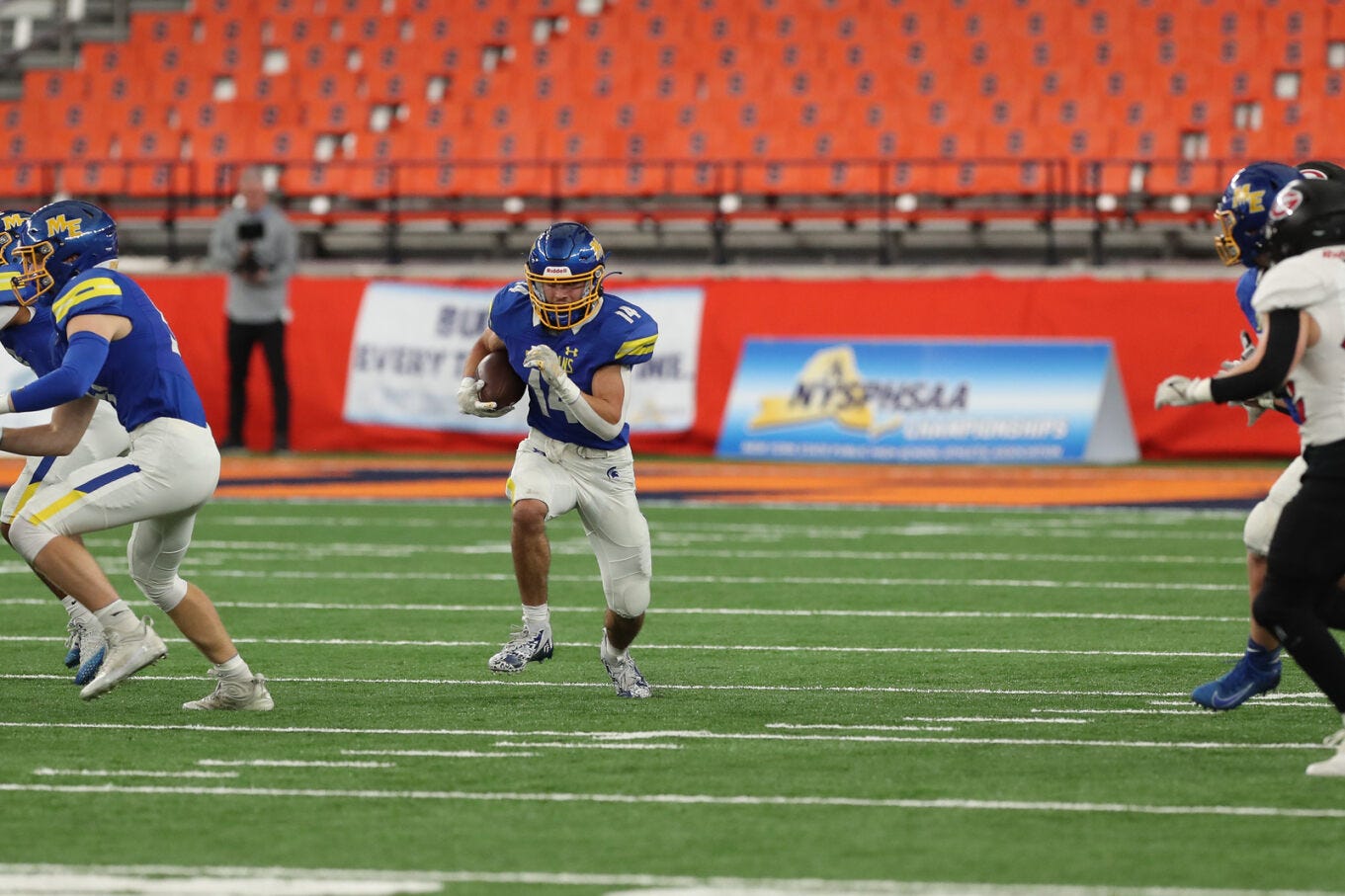 Rye Just Too Strong Against Maine-Endwell In Class B Football Final, 28-7