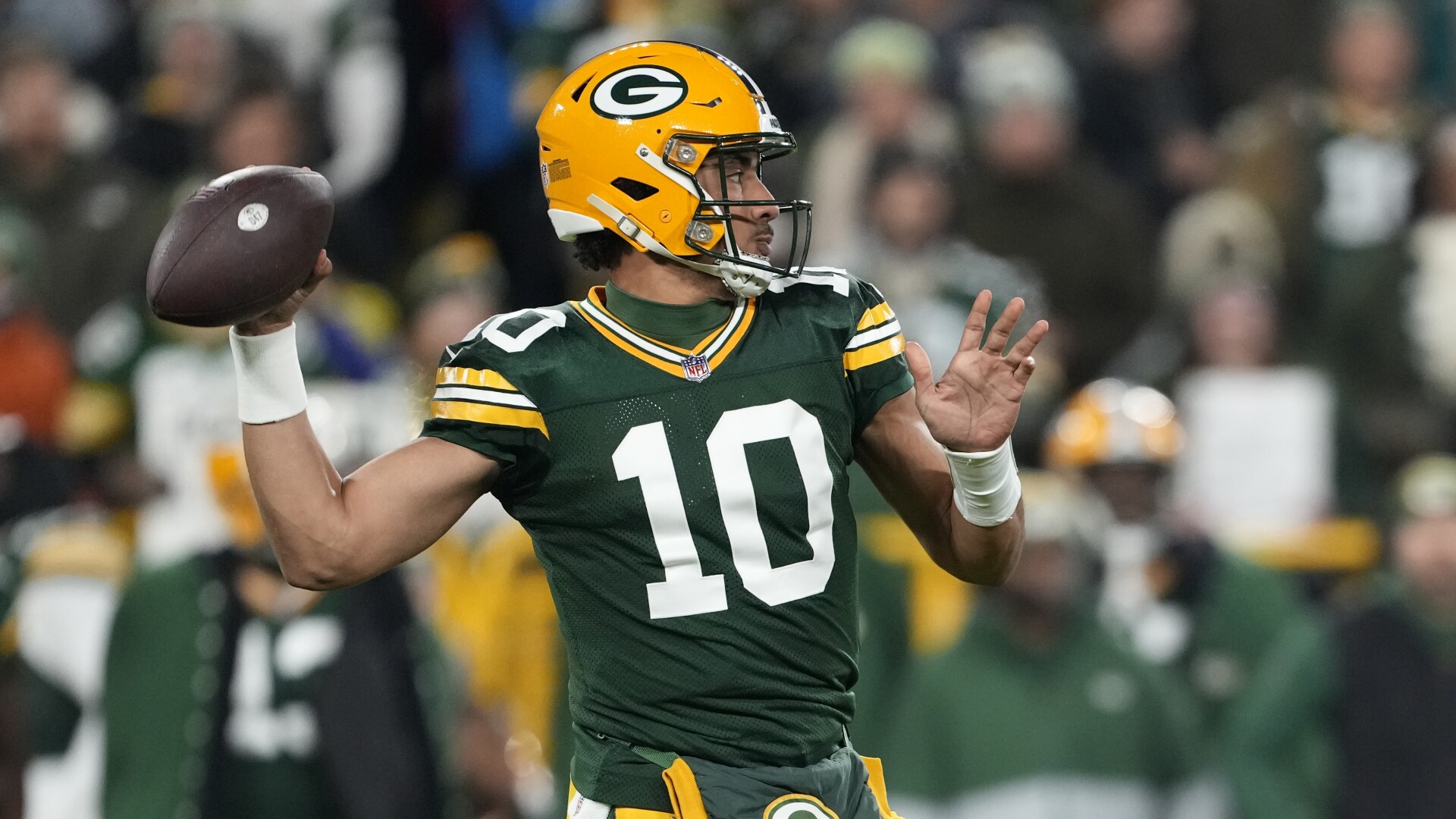 jordan love's second td pass gives packers 14-3 lead