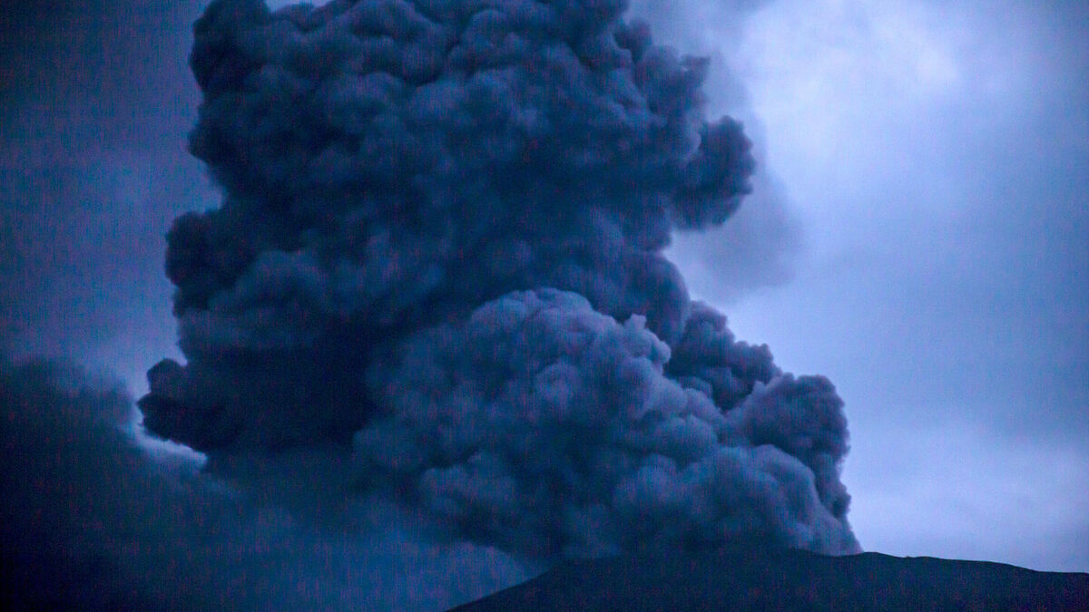 éruption d’un volcan en indonésie, au moins onze morts