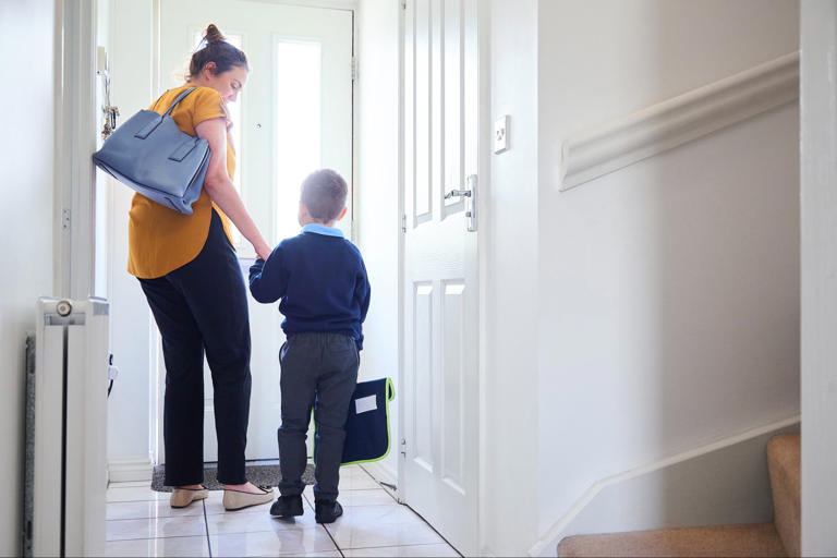 How Stay-at-Home Moms Can Reignite Their Career and Re-enter the Workforce