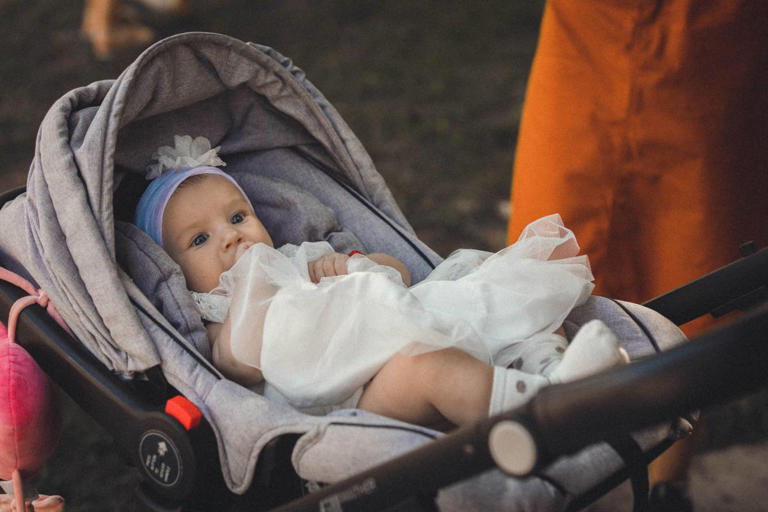 Can I Bring a Stroller on a Plane? Your Ultimate Guide to Flying with Baby Gear