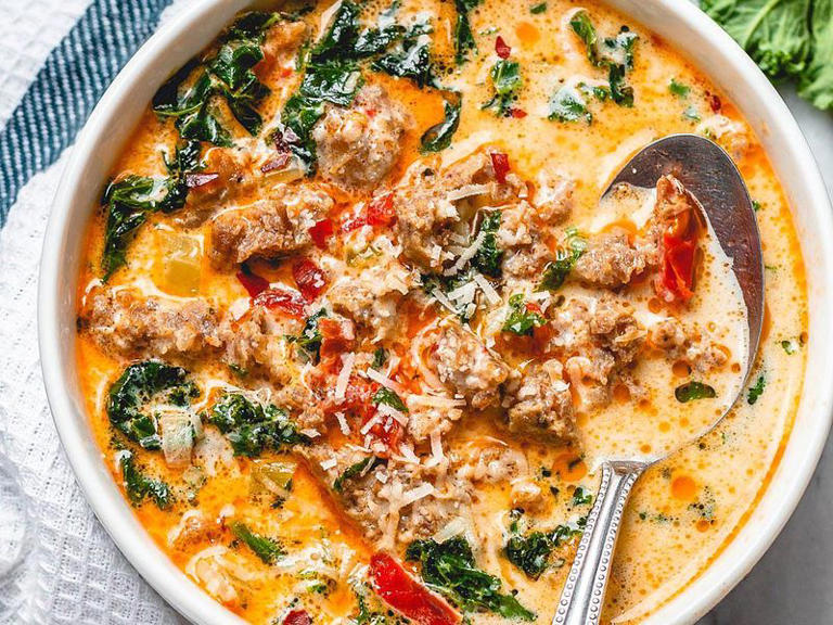 Delicious Keto Soup Recipes Everyone Loves (Even Picky Eaters)