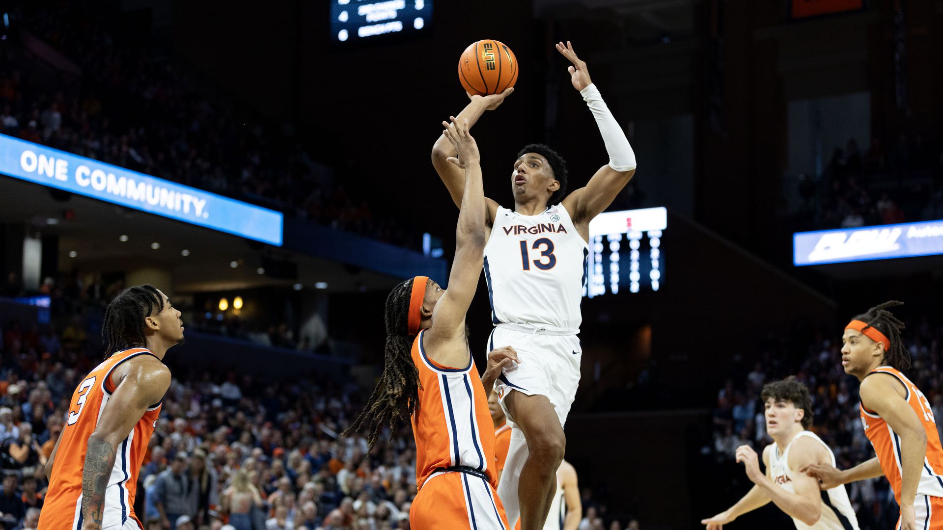 Virginia Men’s Basketball Barely Misses AP Top-25 Despite Strong Week