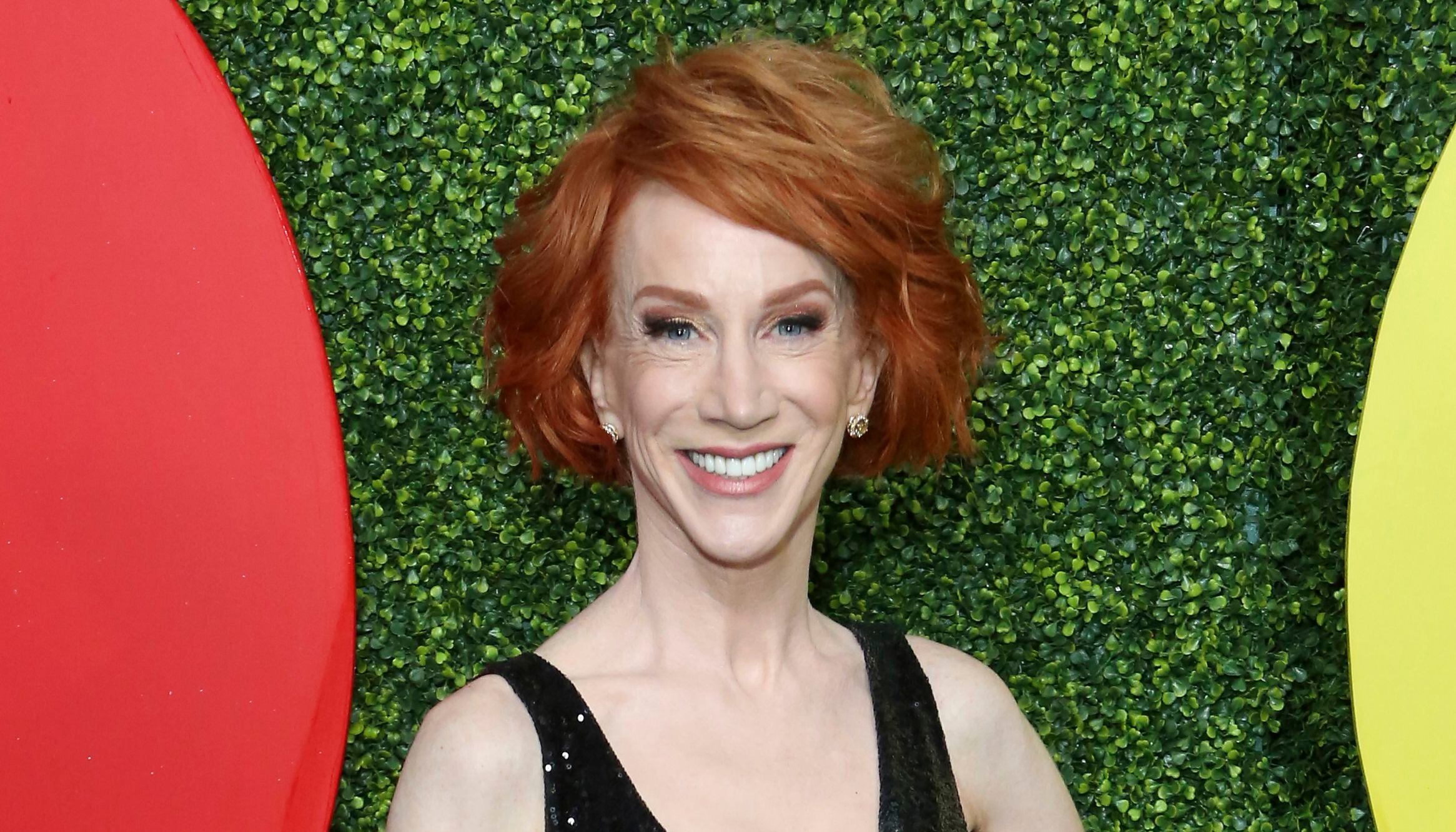 Кэти гриффин. Кэти Гриффин 2021. Kathy Griffin. Кэти Гриффин фото. Кэти Гриффин американский комик.