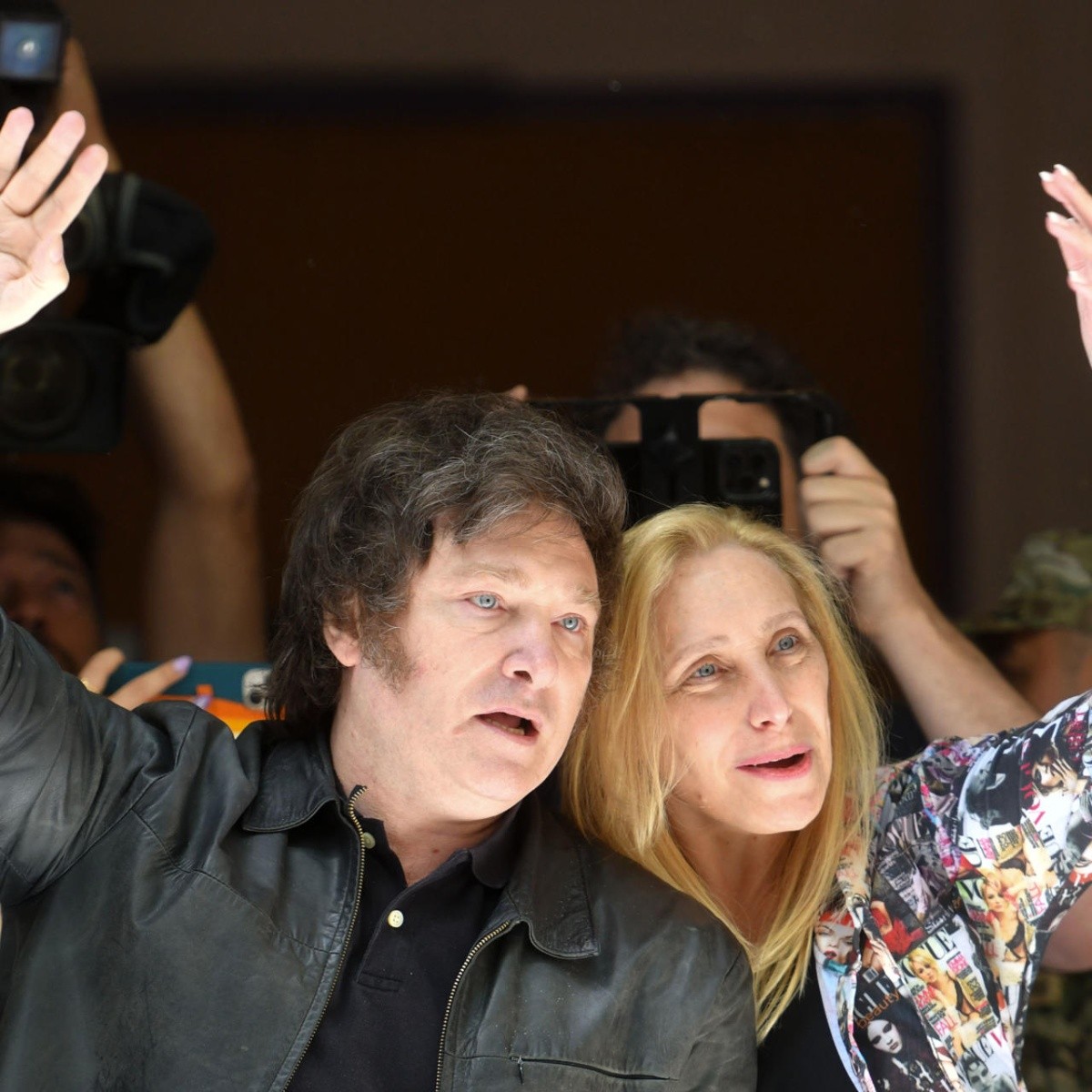 ¿quiénes son las mujeres que rodean a milei, próximo presidente argentino?