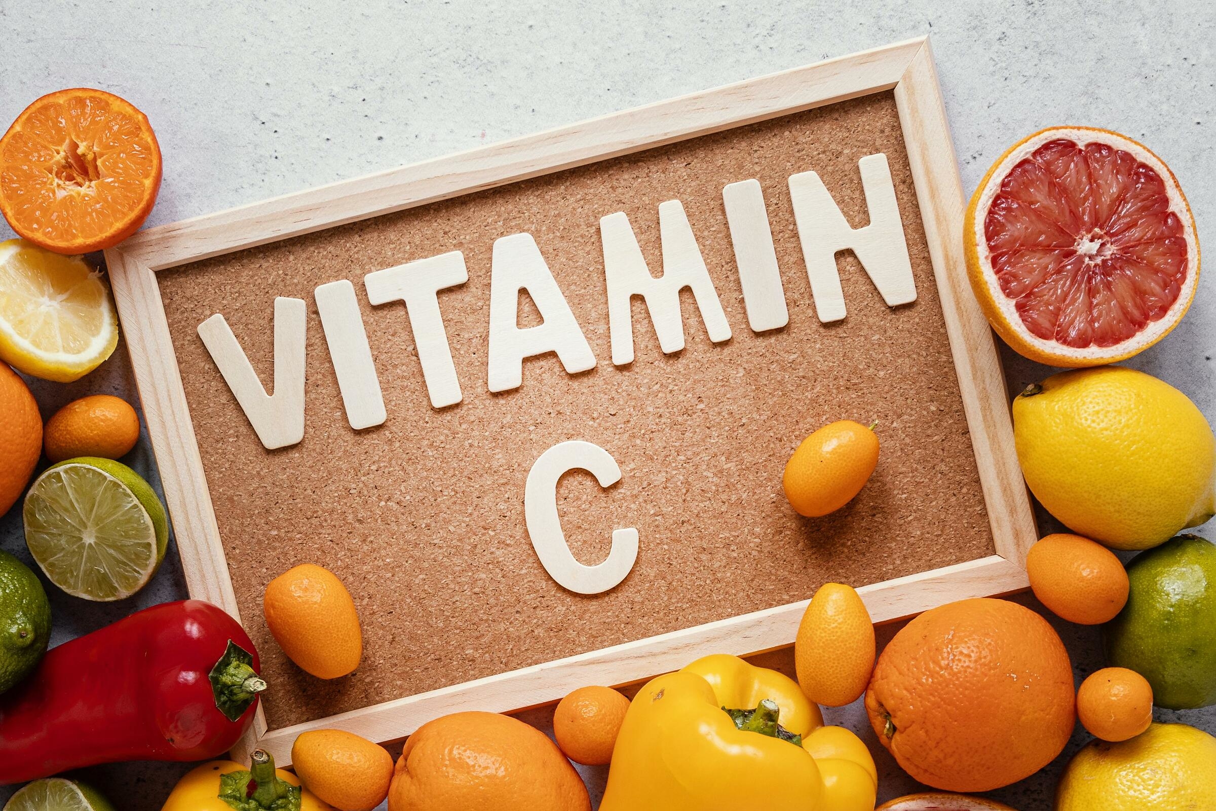 Витамин с летом можно. Витамины картинки. Что такое витамины. Витамины в продуктах картинки для детей. Витамины и минералы картинки.