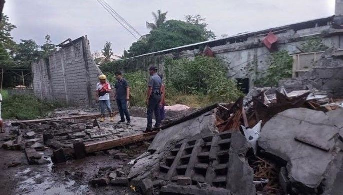 5.2 quake rocks samar; mindanao death toll rises to 9