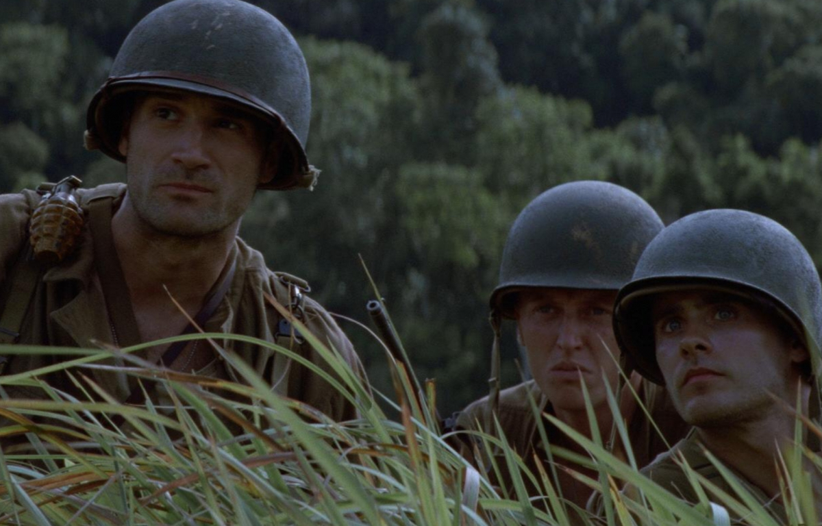 <p>The Thin Red Line is a war drama directed by Terrence Malick, released in 1998, and based on the novel of the same name by James Jones. The presence of well-known and respected actors helped lend historical credibility to the production. The audience could more easily identify with the characters and their experiences due to their familiarity with the stars.</p> <p>The plot is based on James Jones's 1962 autobiographical novel, focusing on the conflict in Guadalcanal during World War II. The film's success was significant, earning seven Oscar nominations during the 1999 ceremony. The project features an impressive cast, including Sean Penn, Adrien Brody, Jim Caviezel, Ben Chaplin, George Clooney, John Cusack, Woody Harrelson, Elias Koteas, Jared Leto, Nick Nolte, Bill Pullman, John C. Reilly and John Travolta.</p>