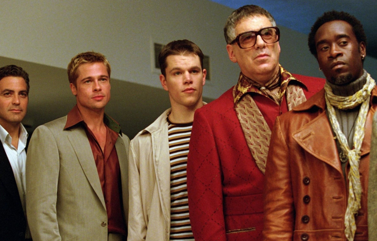 <p>Steven Soderbergh was the one responsible for bringing the iconic Ocean's Eleven to life, which was released in 2001 and featured an ensemble cast of top-tier figures. The film was extensively promoted, emphasizing its star-studded cast. The collaboration of recognized actors was a key point in the marketing strategy, generating anticipation and excitement.</p> <p>The story follows Danny Ocean and his ten accomplices as they plan to simultaneously rob the Bellagio, Mirage and MGM Grand casinos in Las Vegas. Some of the prominent actors in the drama include George Clooney, Brad Pitt, Julia Roberts, Matt Damon, Elliott Gould, Don Cheadle, Andy Garcia, Bernie Mac, Carl Reiner, Casey Affleck and Scott Caan, among others.</p>