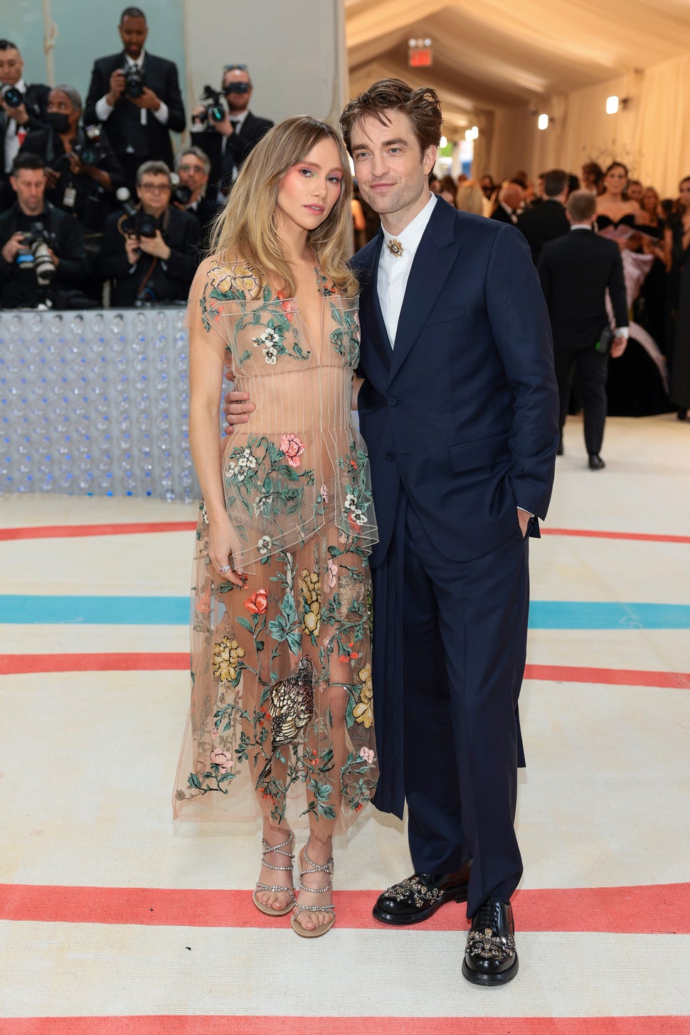 Robert Pattinson And Suki Waterhouse Engaged: A Complete Timeline Of ...