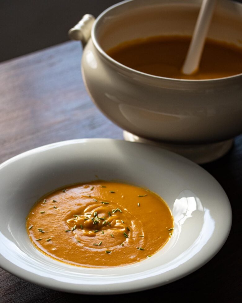 Velvety Carrot Soup: Simple Comfort