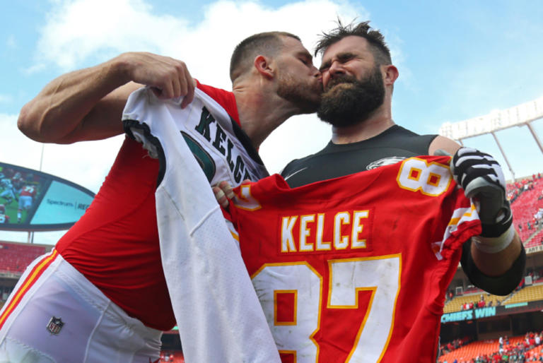 Travis Kelce and Jason Kelce © Jay Biggerstaff-USA TODAY Sports