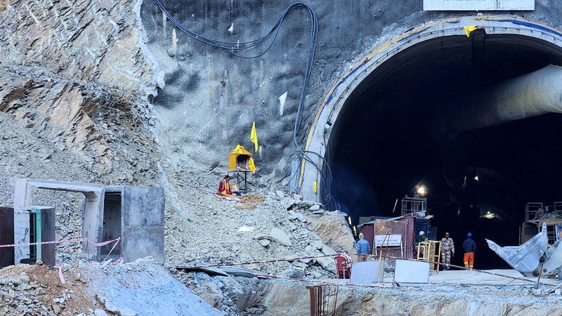 first images from indian himalayas tunnel show the 41 workers who were trapped for nine days
