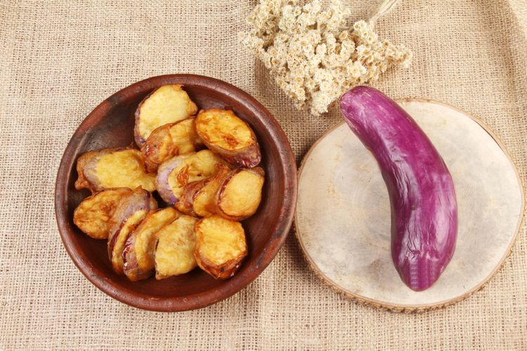 Tips membuat terong goreng tepung krispi tanpa minyak, tambahkan bahan ini!