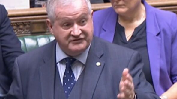 angry ian blackford loses it in fiery brexit rant in commons over 'missing £655bn' from eu