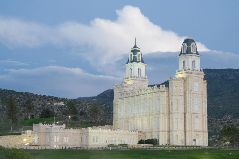 Utah city the fourth in the world with two LDS temples