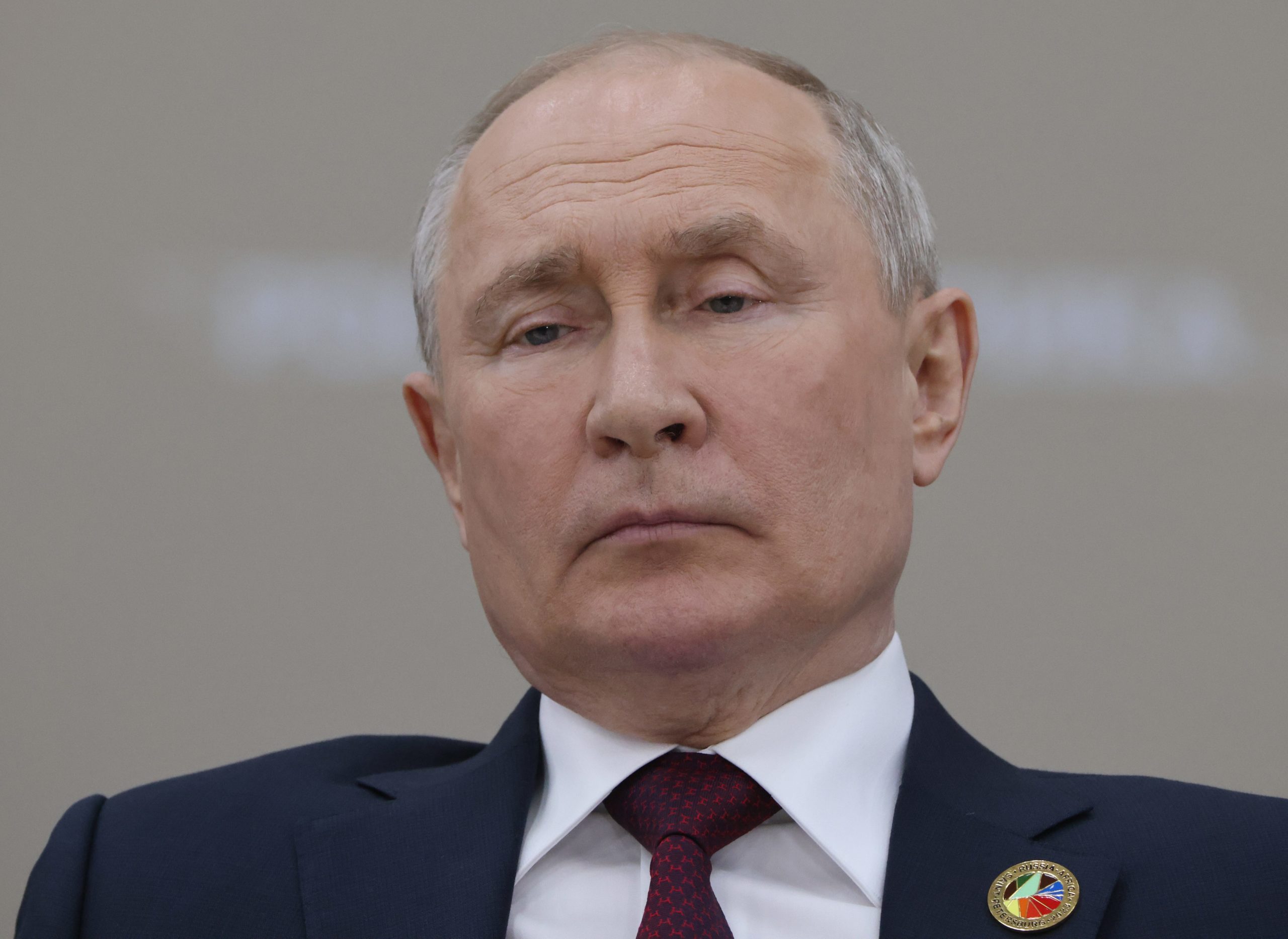 „russlands wirtschaft geht es schlecht“, sagt der ökonom, der das wichtigste schulbuch des landes geschrieben hat