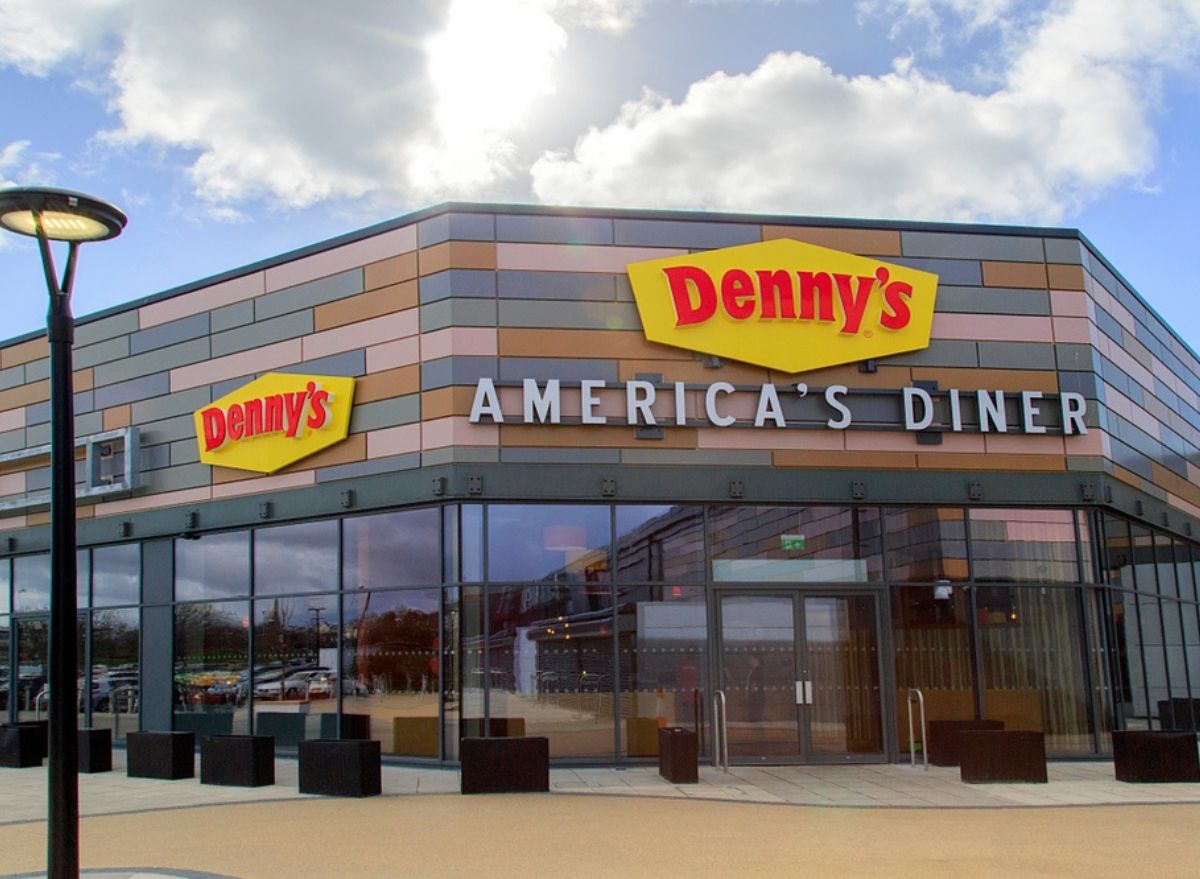 12 Restaurant Chains Closing Locations In 2024