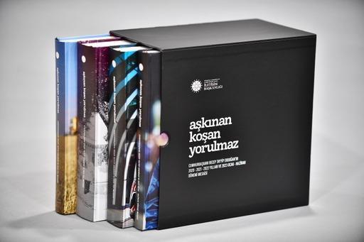 cumhurbaşkanı erdoğan'ın 4 yıllık çalışmaları i̇letişim başkanlığı tarafından kitaplaştırıldı