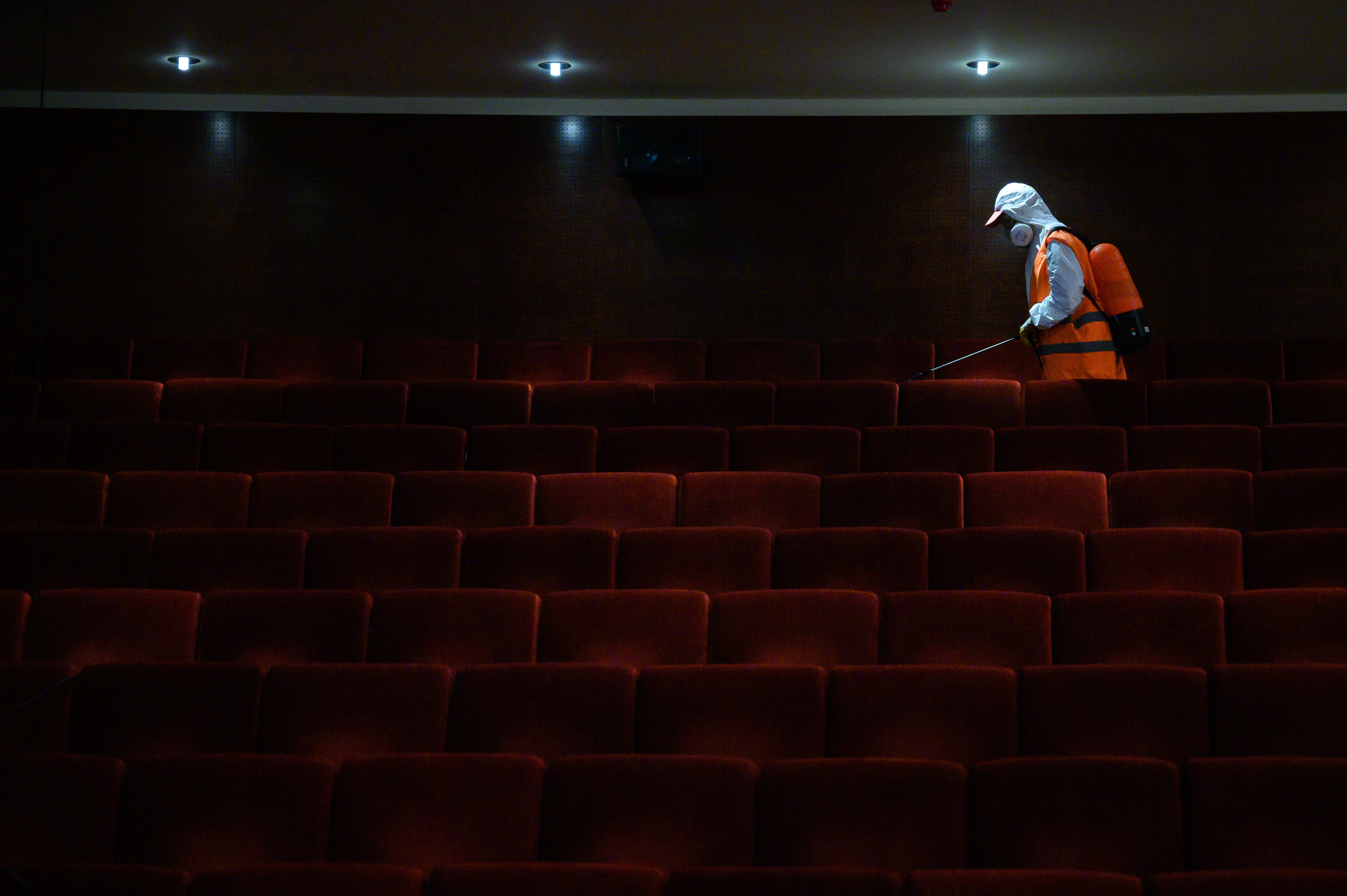 itt tart a kultúrharc: az origo munkatársa egyfolytában kortárs színházi előadásokra jár elképedni