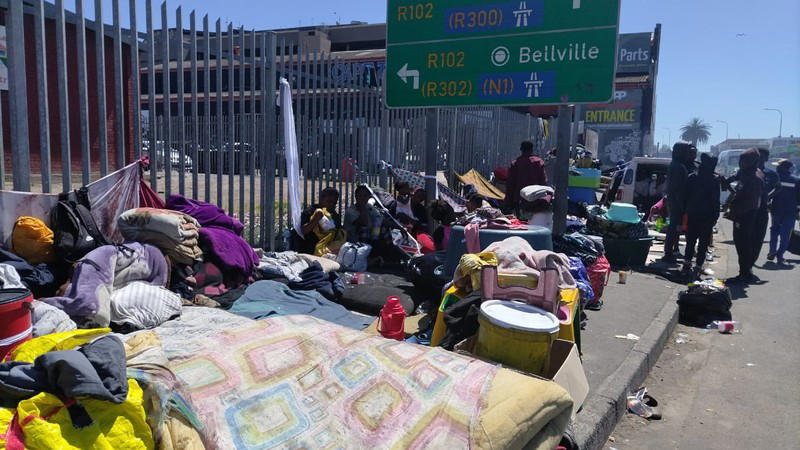 city of cape town finally moves large bellville refugee camp from the paint city roadside