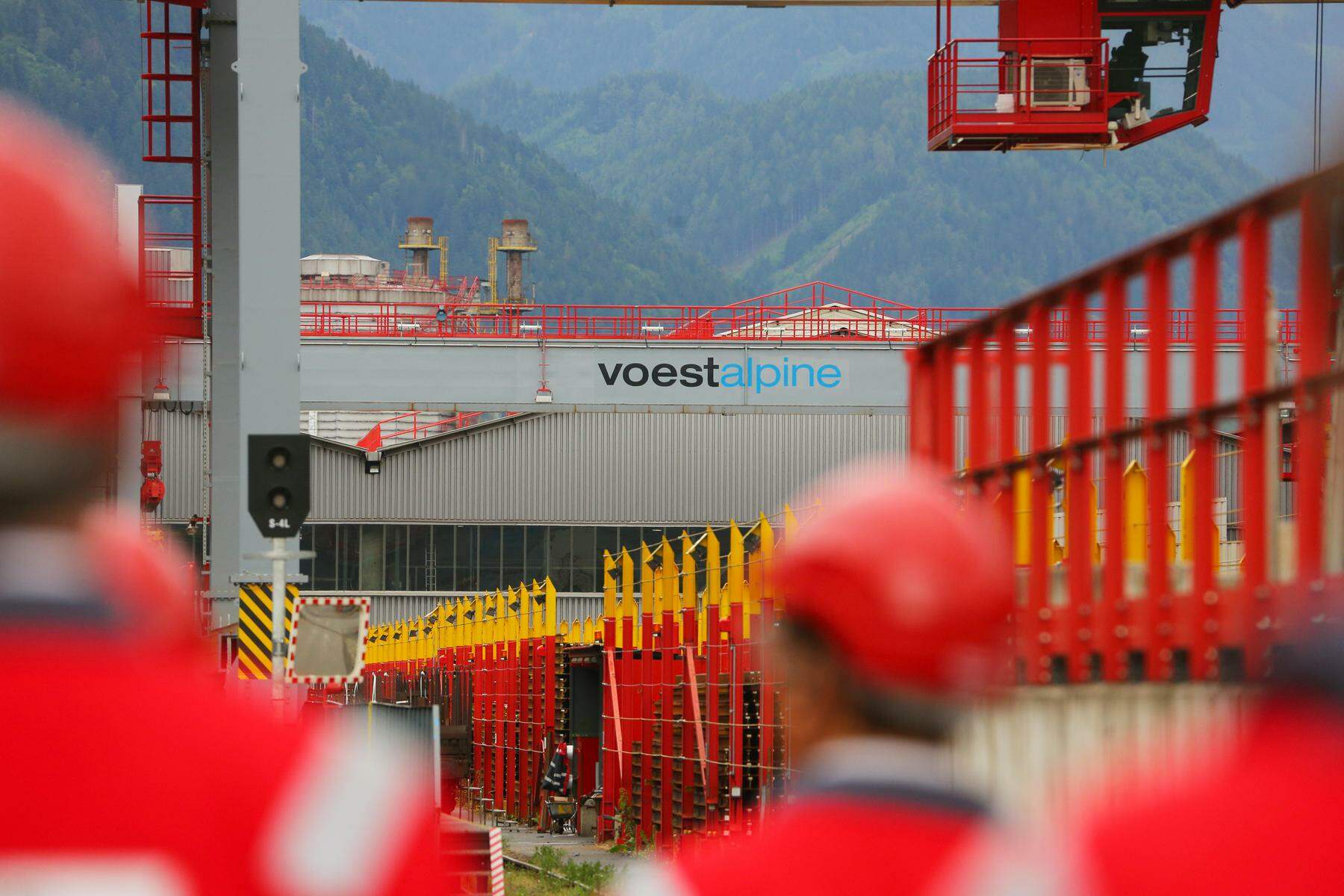 „megafrechheit“: österreichs größter industriebetrieb wird stillgelegt