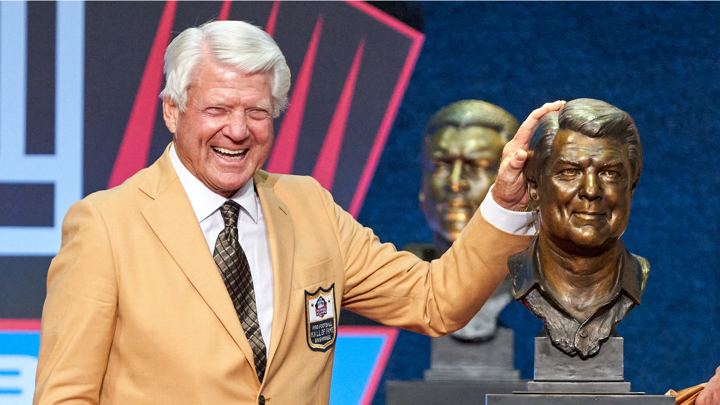 jerry jones hopes inducting jimmy johnson into cowboys' ring of honor will end super bowl drought