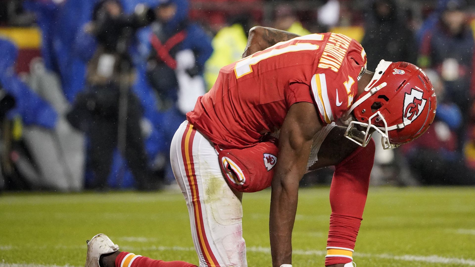 NFL Power Rankings Week 12 Roundup: One Chiefs Catch Makes All The ...