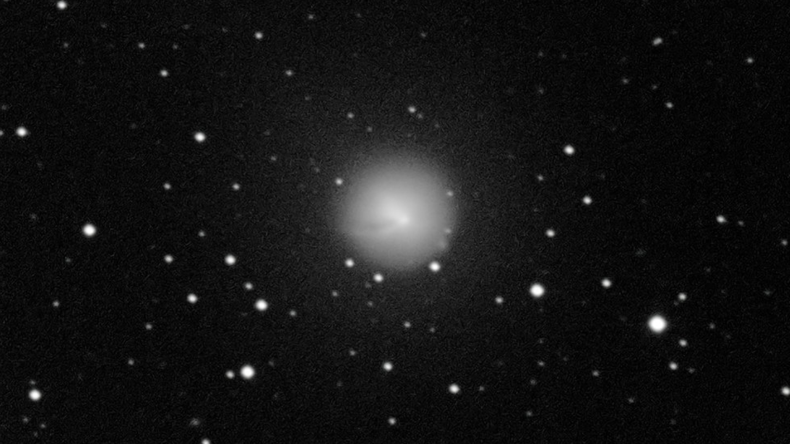 Комета понса брукса 2024 фото. Кома кометы. Орбита кометы 12p/Понса Брукса. Астрофото кометы 12p понс Брукс. Комета 12p/Понса-Брукса когда максимальное сближение.
