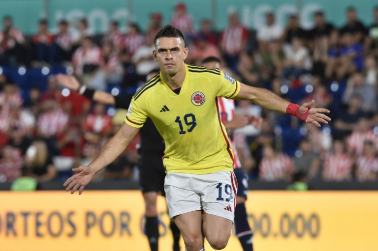 colombia impone su superioridad ante paraguay y se acomoda en la parte alta de la eliminatoria