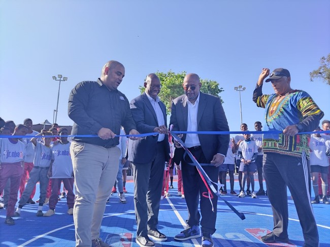 hollywood star forest whitaker unveils new basketball court in athlone