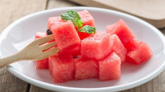 5 tips menyimpan semangka supaya lebih awet,baik yang sudah dipotong atau utuh