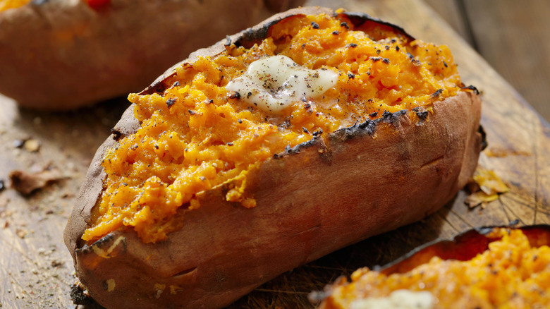 How To Cook Soft, Creamy Sweet Potatoes In The Microwave