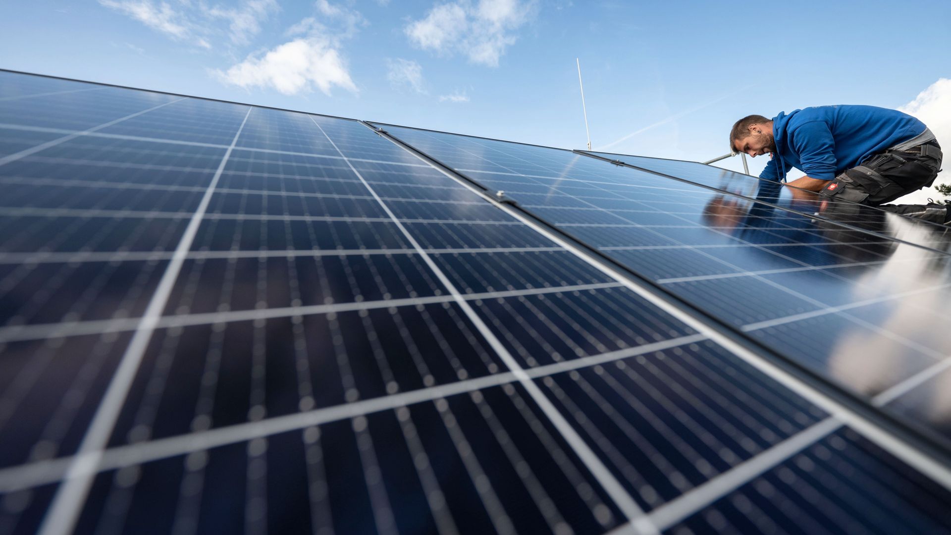 studie: solarbranche sucht zehntausende arbeitskräfte