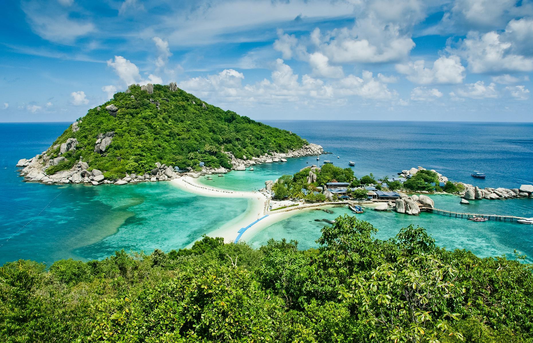 50 small but perfectly formed islands around the world