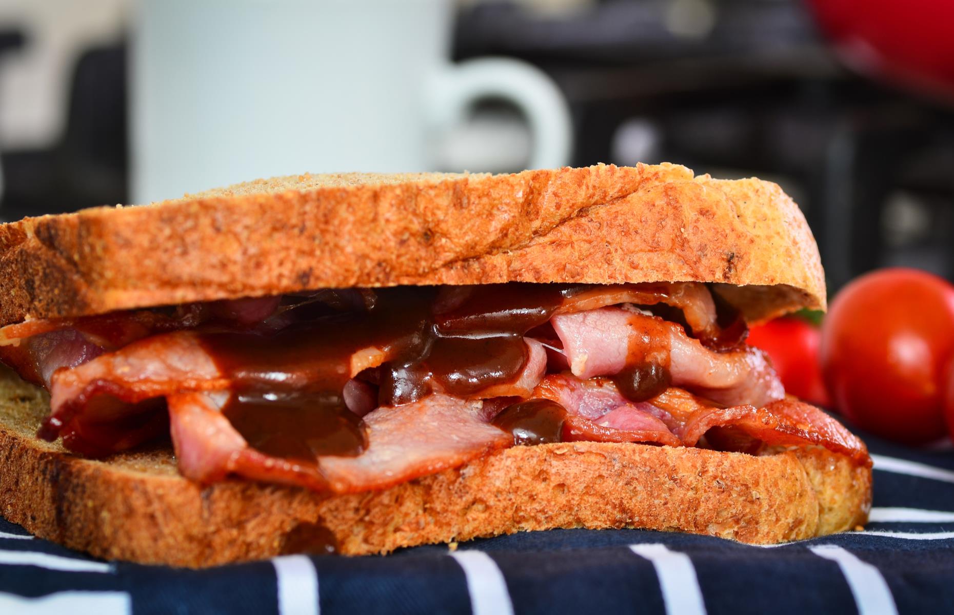 Tourists CAN’T understand these 30 British quirks