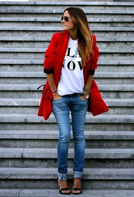 10 formas modernas de combinar tu abrigo rojo