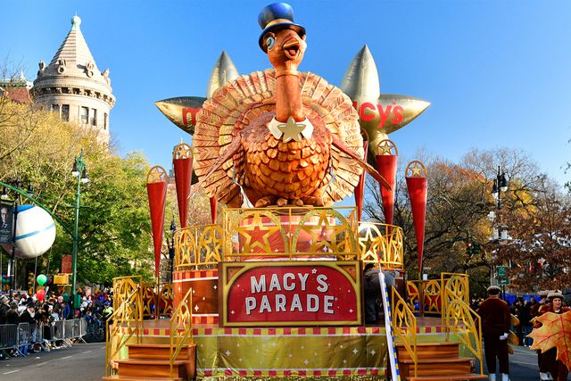how to, how to watch the 2023 macy's thanksgiving day parade, featuring santa and cher
