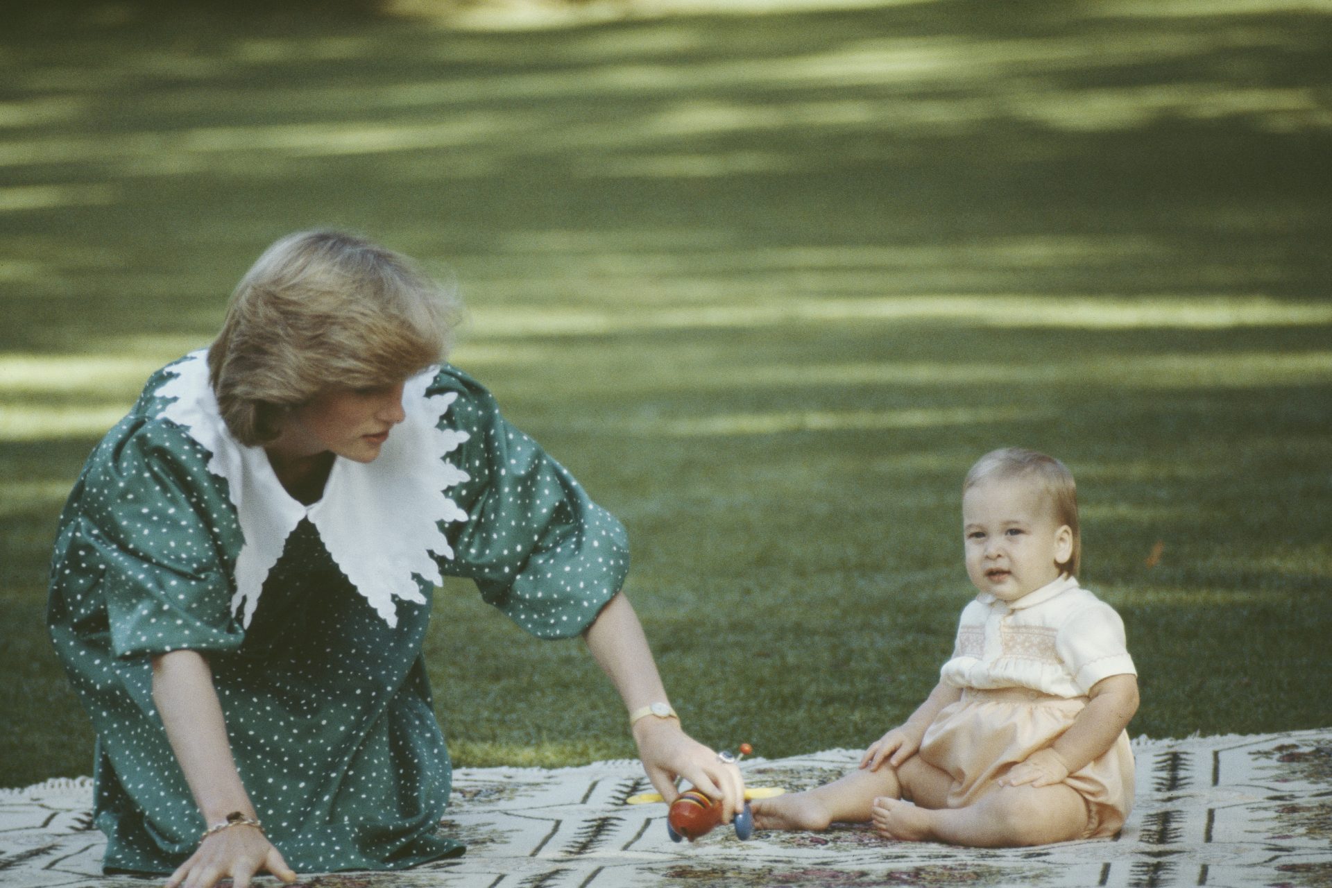 <p>Who remembers these delightful images of an earlier royal visit to New Zealand? It was 1983. Lady Diana and Charles played with their son William on the grounds of Auckland's Government House.</p>
